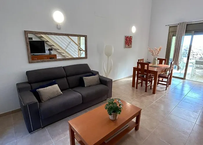 Montana Roja Patios Feriehus