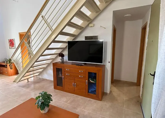 Montana Roja Patios Feriehus *